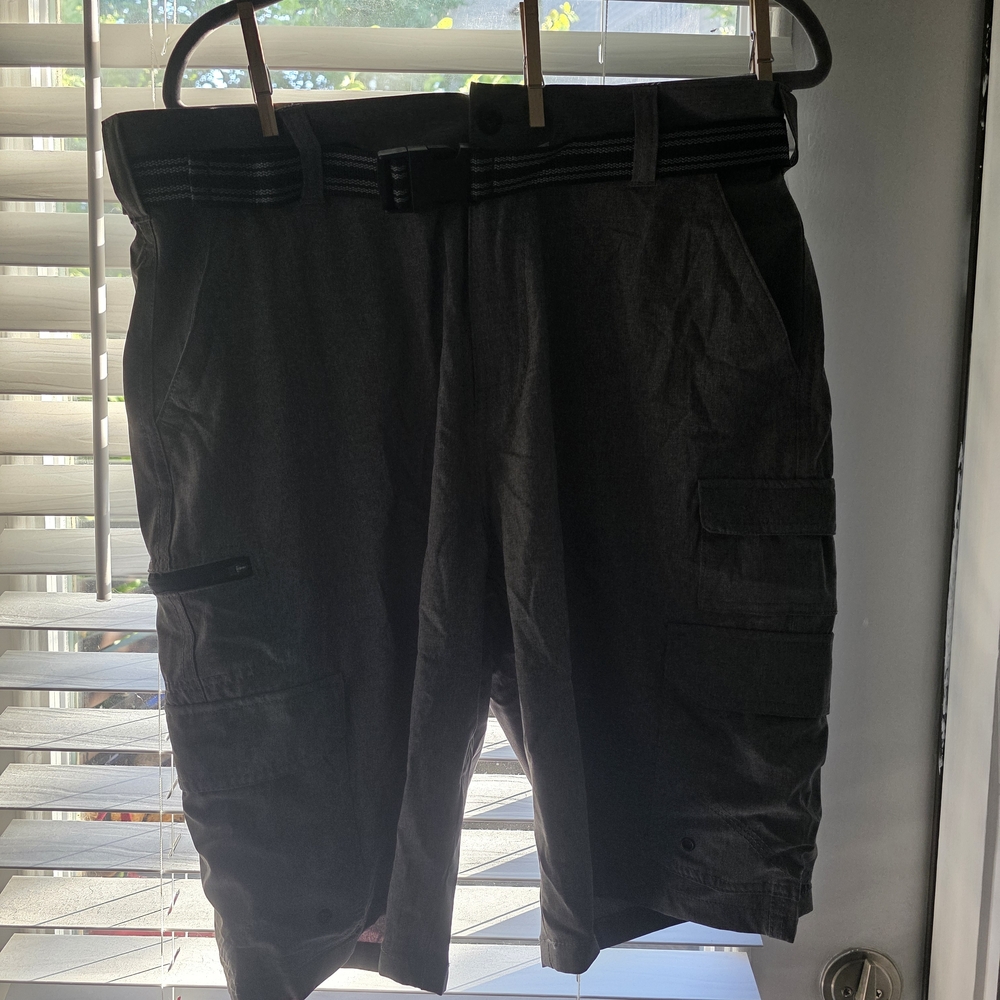 Men's Grey Cargo Shorts - Size 34 - Iron Co. Brand New Without Tags Never Worn
